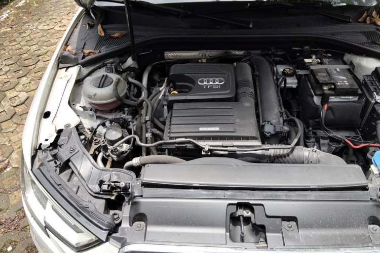 Used Audi A3 2020 Sportback 35 TFSI Ambition China VI Engine Bay Right