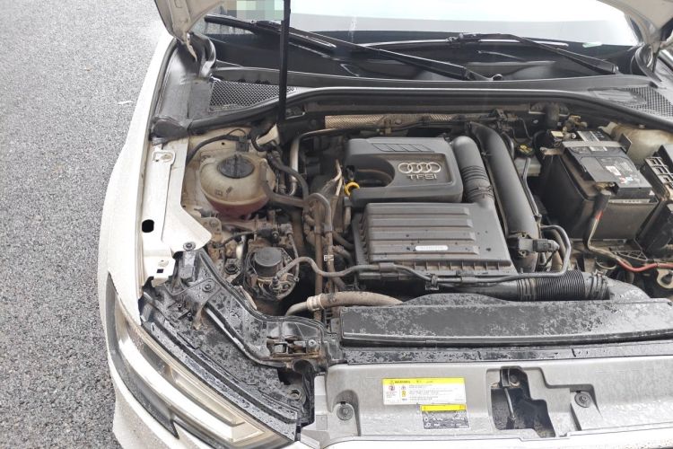 Used Audi A3 2020 Sportback 35 TFSI Fashion Edition China VI Emission Standard Engine Bay Right