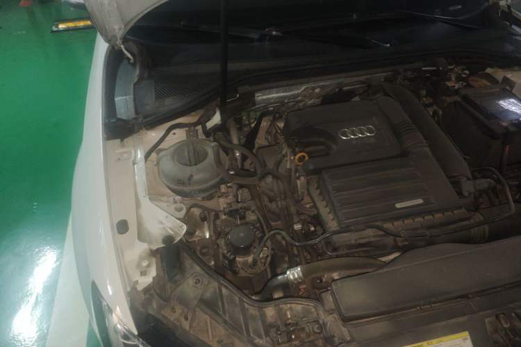 Used Audi A3 2020 Restyled Sportback 35 TFSI Entry-Level China VI Emission Standard Engine Bay Right
