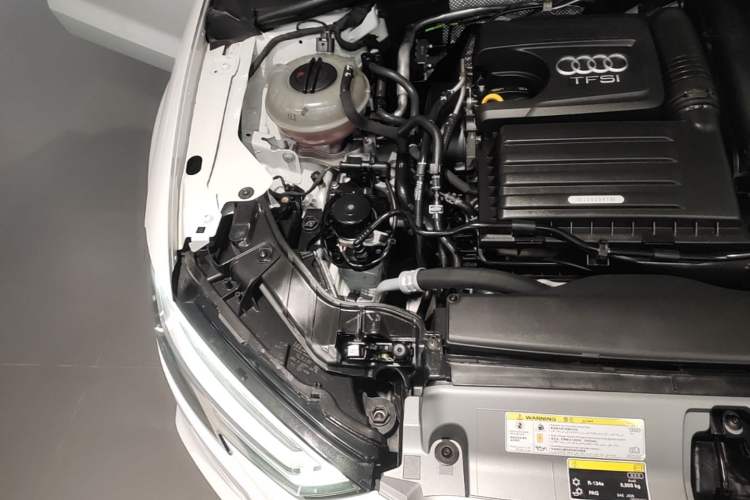 Used Audi A3 2020 Limousine 35 TFSI Sporty Version China VI Engine Bay Right