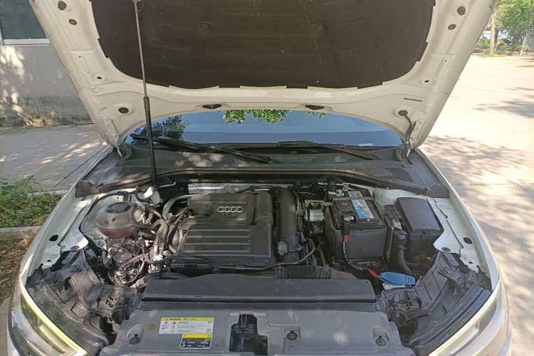 Used Audi A3 2020 Limousine 35 TFSI Fashion Edition China VI Emission Standard Engine Bay