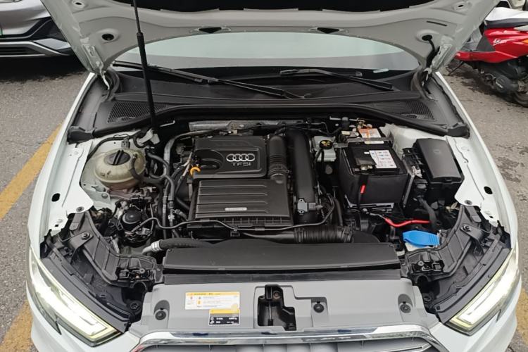 Used Audi A3 2020 Sportback 35 TFSI Fashion Edition China VI Emission Standard Engine Bay