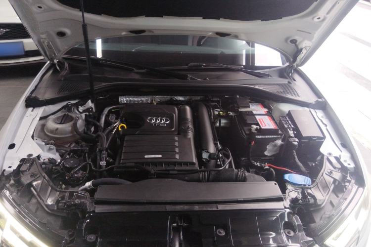 Used Audi A3 2020 Limousine 35 TFSI Ambition China VI Engine Bay