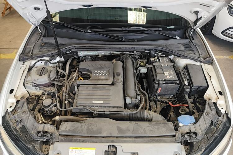 Used Audi A3 2020 Sportback 35 TFSI Fashion Edition China VI Emission Standard Engine Bay