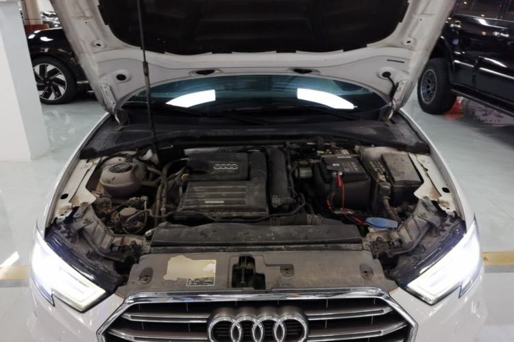 Used Audi A3 2020 Sportback 35 TFSI Fashion Edition China VI Emission Standard Engine Bay