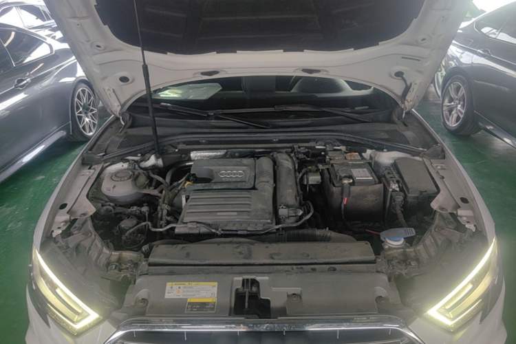 Used Audi A3 2020 Limousine 35 TFSI Fashion Edition China VI Emission Standard Engine Bay