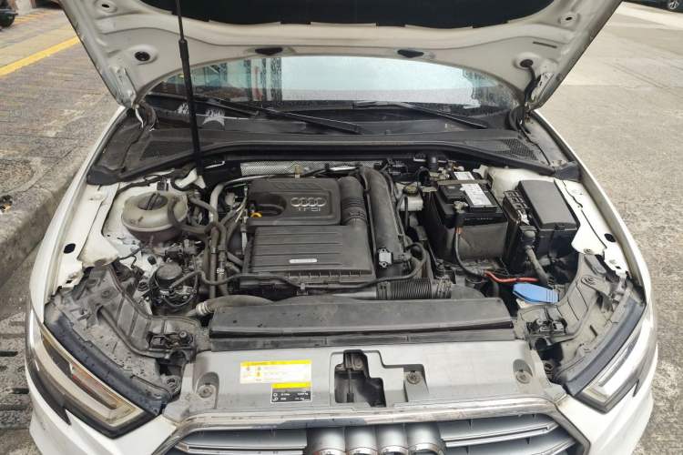 Used Audi A3 2020 Sportback 35 TFSI Fashion Edition China VI Emission Standard Engine Bay