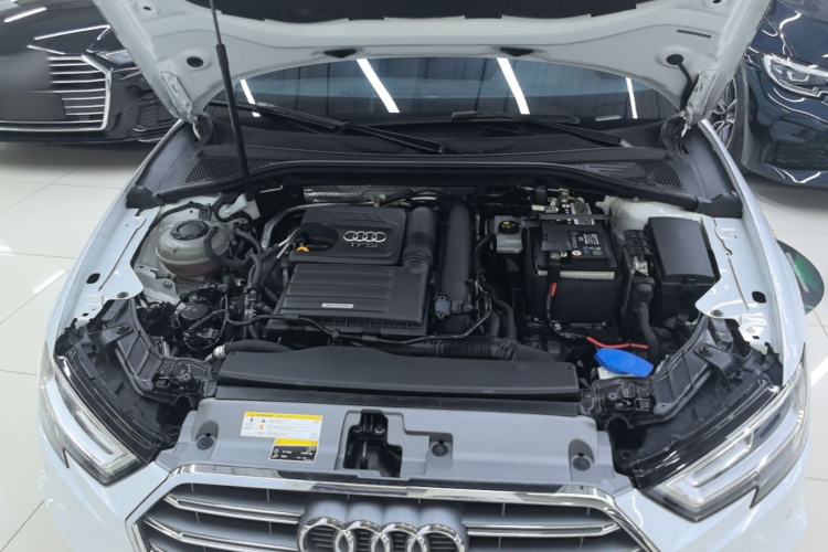Used Audi A3 2020 Limousine 35 TFSI Fashion Edition China VI Emission Standard Engine Bay