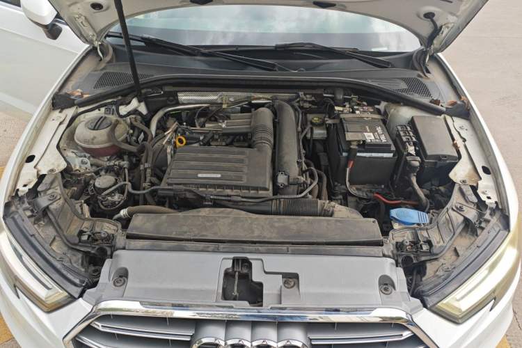 Used Audi A3 2020 Sportback 35 TFSI Fashion Edition China VI Emission Standard Engine Bay