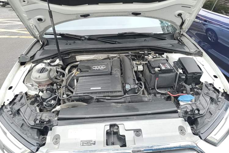 Used Audi A3 2020 Limousine 35 TFSI Fashion Edition China VI Emission Standard Engine Bay