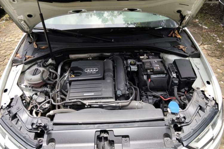 Used Audi A3 2020 Sportback 35 TFSI Ambition China VI Engine Bay