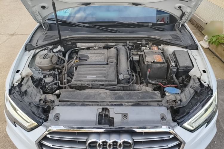 Used Audi A3 2020 Sportback 35 TFSI Fashion Edition China VI Emission Standard Engine Bay