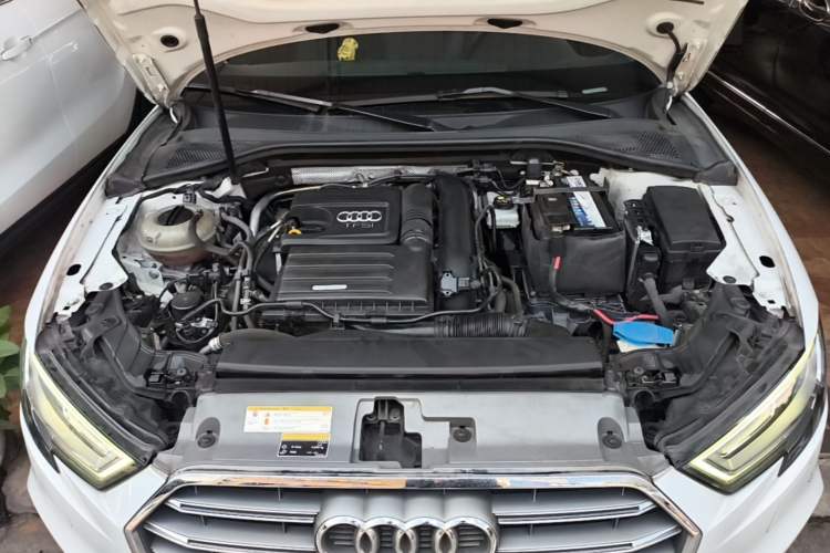 Used Audi A3 2020 Limousine 35 TFSI Fashion Edition China VI Emission Standard Engine Bay
