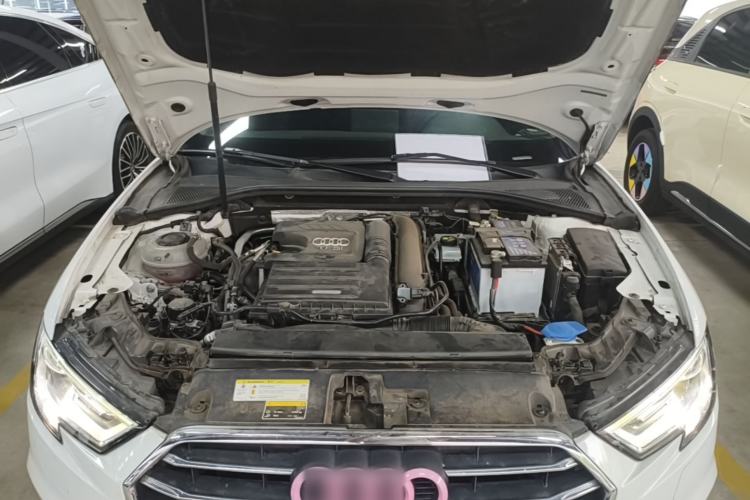 Used Audi A3 2020 Restyled Sportback 35 TFSI Entry-Level China VI Emission Standard Engine Bay