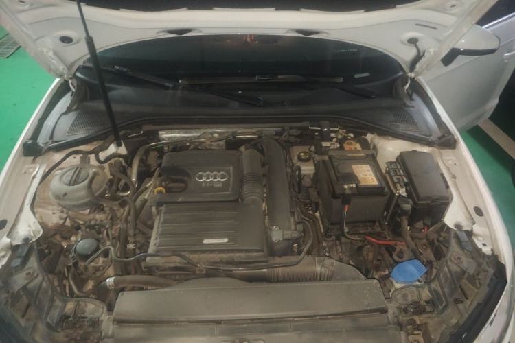 Used Audi A3 2020 Restyled Sportback 35 TFSI Entry-Level China VI Emission Standard Engine Bay