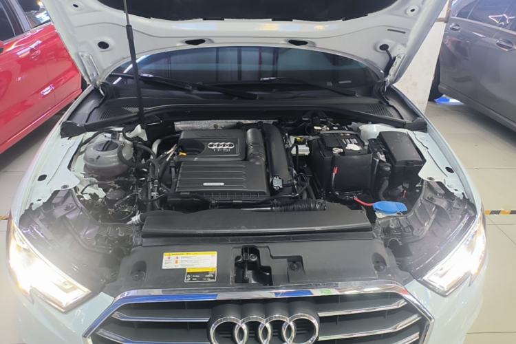 Used Audi A3 2020 Limousine 35 TFSI Ambition China VI Engine Bay