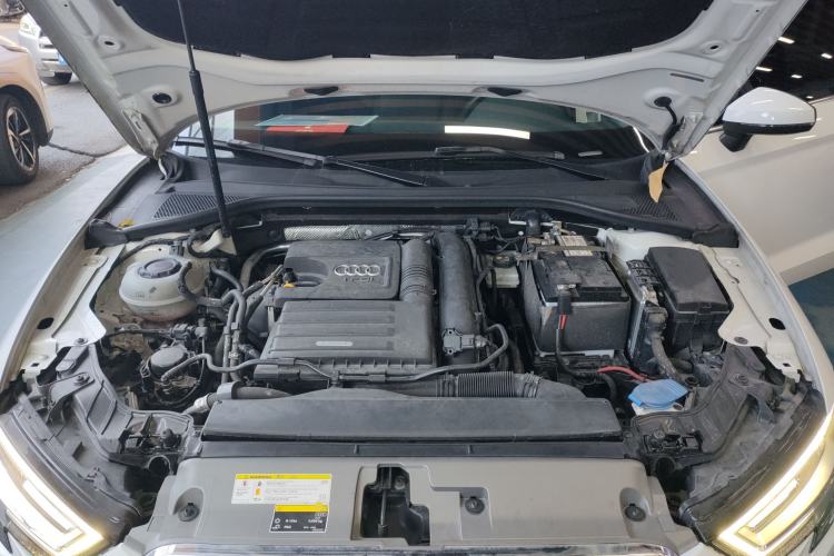 Used Audi A3 2020 Limousine 35 TFSI Fashion Edition China VI Emission Standard Engine Bay