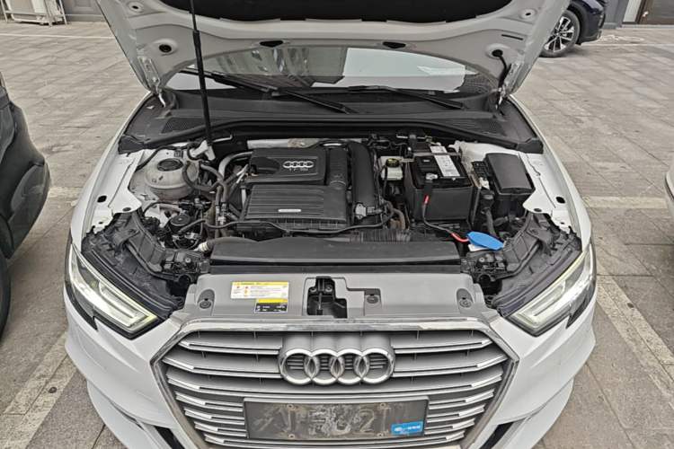 Used Audi A3 2020 Limousine 35 TFSI Fashion Edition China VI Emission Standard Engine Bay