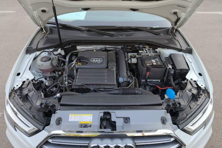 Used Audi A3 2020 Limousine 35 TFSI Fashion Edition China VI Emission Standard Engine Bay