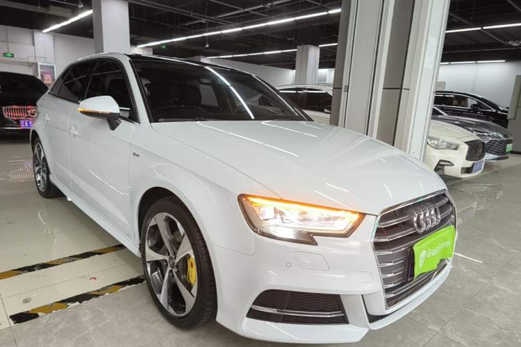 Used Audi A3 2020 Sportback 35 TFSI Fashion Edition China VI Emission Standard Exterior 1