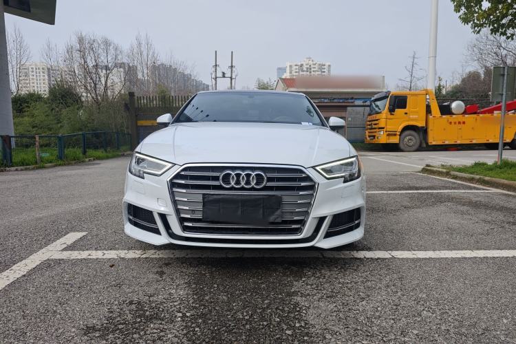 Used Audi A3 2020 Limousine 35 TFSI Fashion Edition China VI Emission Standard Exterior 1