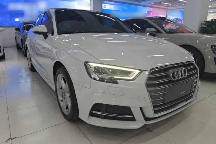 Used Audi A3 2020 Sportback 35 TFSI Fashion Edition China VI Emission Standard Exterior 1