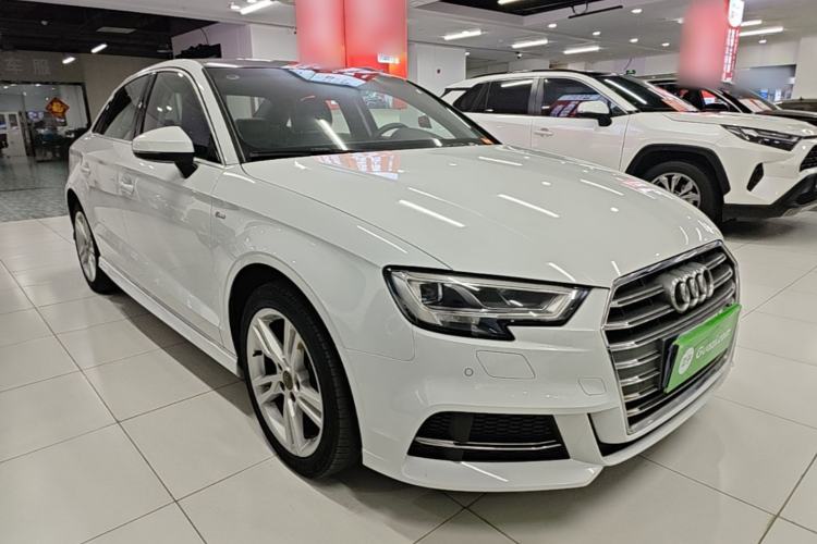 Used Audi A3 2020 Limousine 35 TFSI Fashion Edition China VI Emission Standard Exterior 1