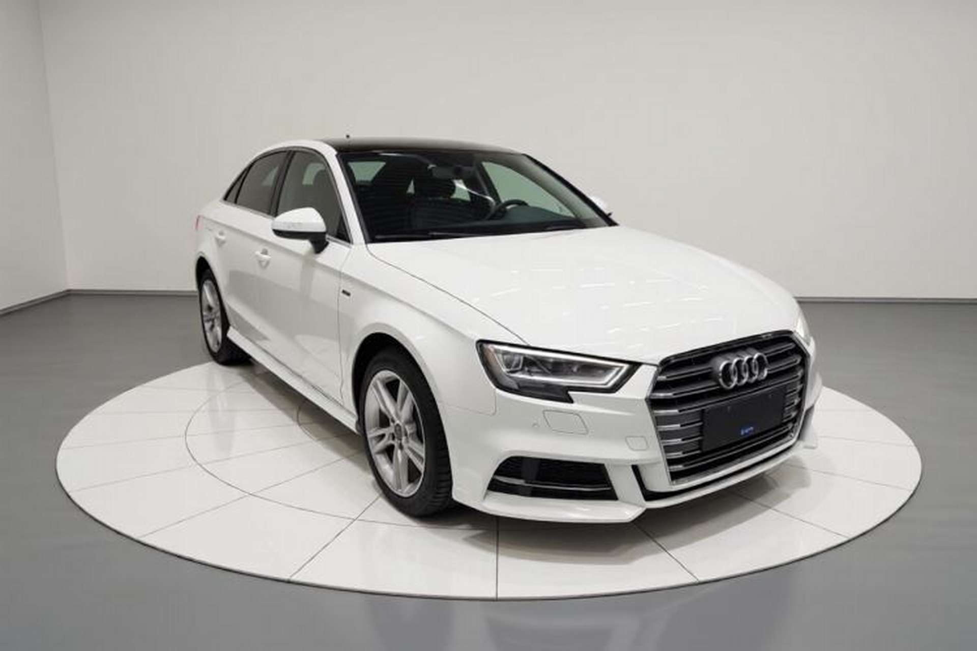 Used Audi A3 2020 Limousine 35 TFSI Fashion Edition China VI Emission Standard Exterior 1