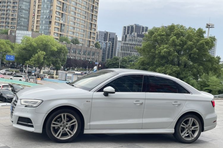 Used Audi A3 2020 Limousine 35 TFSI Fashion Edition China VI Emission Standard Exterior 1
