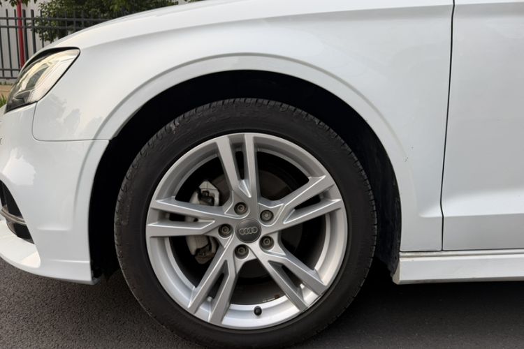Used Audi A3 2020 Limousine 35 TFSI Fashion Edition China VI Emission Standard Exterior 1
