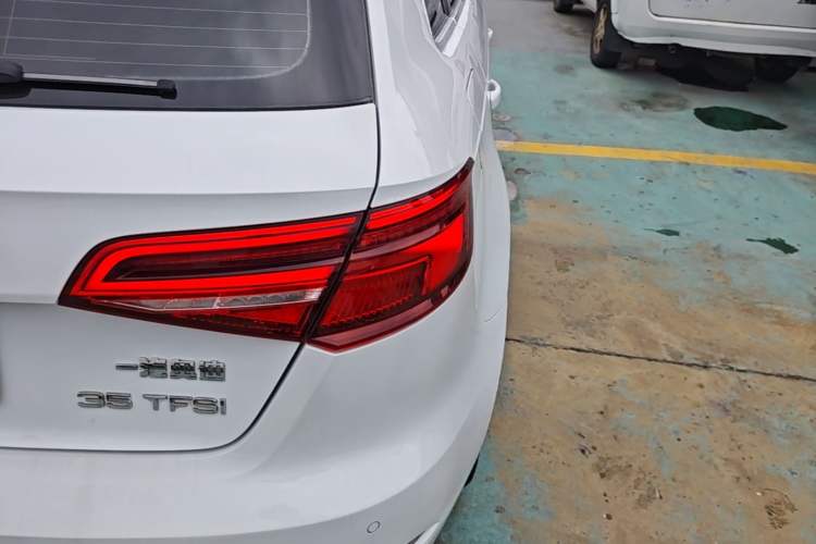 Used Audi A3 2020 Restyled Sportback 35 TFSI Entry-Level China VI Emission Standard Exterior 1