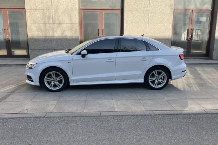 Used Audi A3 2020 Limousine 35 TFSI Fashion Edition China VI Emission Standard Exterior 2
