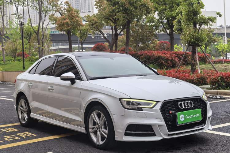 Used Audi A3 2020 Limousine 35 TFSI Fashion Edition China VI Emission Standard Exterior 2