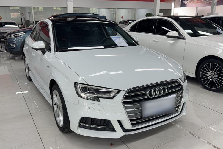 Used Audi A3 2020 Limousine 35 TFSI Fashion Edition China VI Emission Standard Exterior 2
