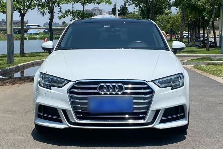 Used Audi A3 2020 Limousine 35 TFSI Fashion Edition China VI Emission Standard Exterior 2