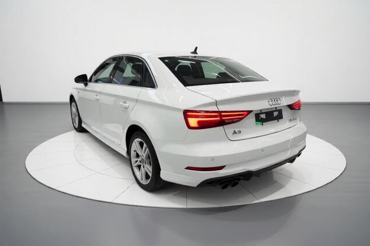 Used Audi A3 2020 Limousine 35 TFSI Fashion Edition China VI Emission Standard Exterior 2