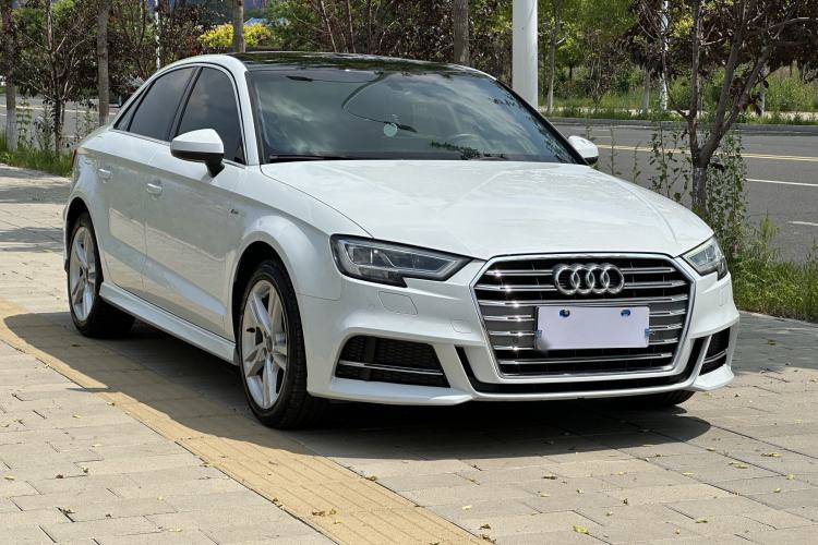 Used Audi A3 2020 Limousine 35 TFSI Fashion Edition China VI Emission Standard Exterior 2