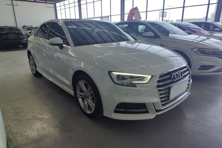 Used Audi A3 2020 Limousine 35 TFSI Fashion Edition China VI Emission Standard Exterior 2