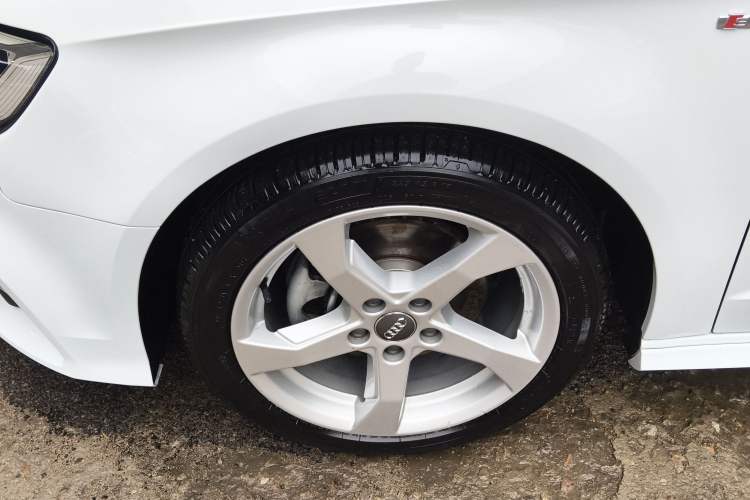 Used Audi A3 2020 Sportback 35 TFSI Fashion Edition China VI Emission Standard Exterior 2