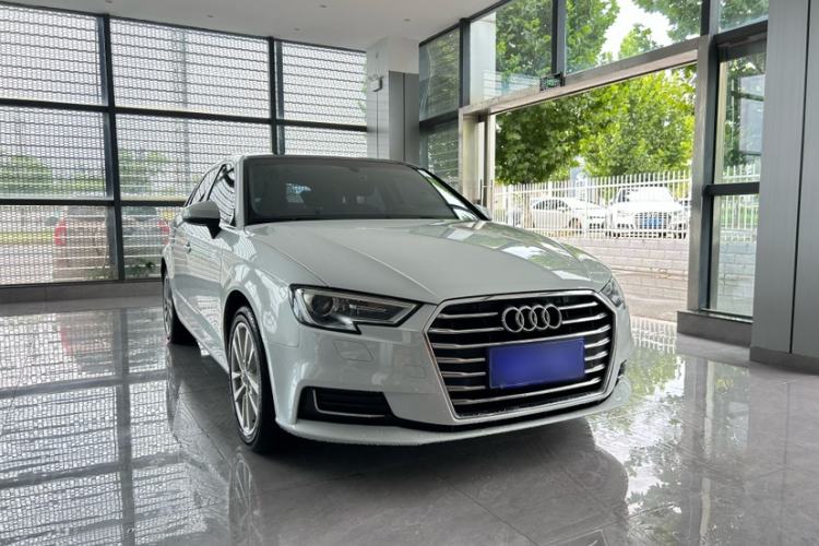 Used Audi A3 2020 Restyled Sportback 35 TFSI Entry-Level China VI Emission Standard Exterior 2