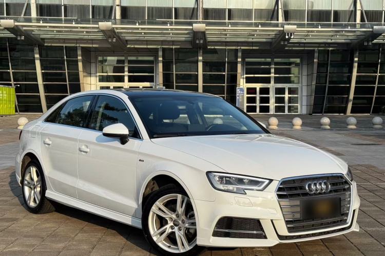 Used Audi A3 2020 Limousine 35 TFSI Fashion Edition China VI Emission Standard Exterior 2