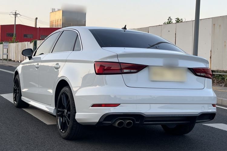 Used Audi A3 2020 Limousine 35 TFSI Fashion Edition China VI Emission Standard Exterior 2
