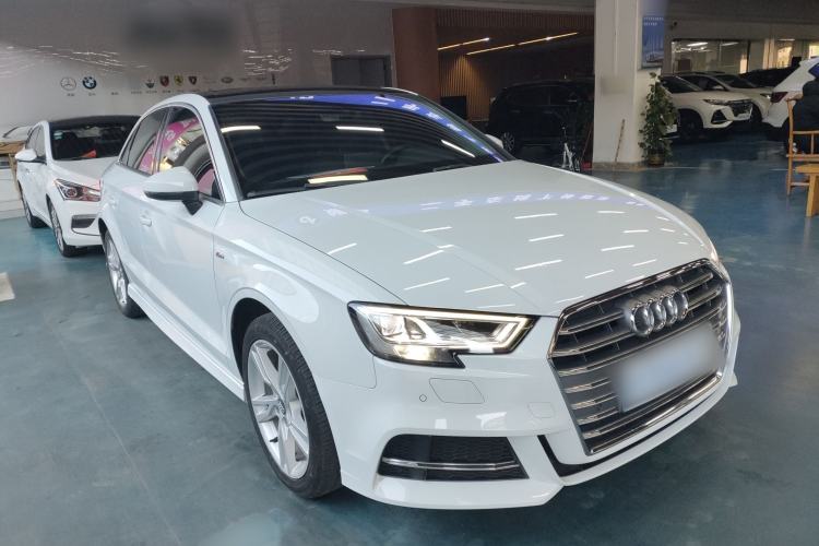 Used Audi A3 2020 Limousine 35 TFSI Fashion Edition China VI Emission Standard Exterior 2