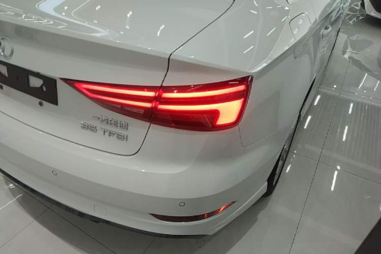 Used Audi A3 2020 Limousine 35 TFSI Fashion Edition China VI Emission Standard Exterior 3