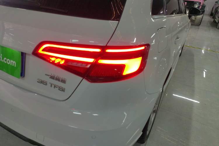 Used Audi A3 2020 Sportback 35 TFSI Fashion Edition China VI Emission Standard Exterior 3