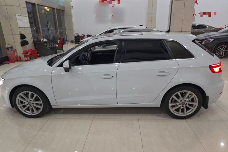 Used Audi A3 2020 Restyled Sportback 35 TFSI Entry-Level China VI Emission Standard Exterior 3