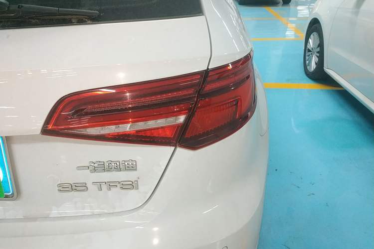Used Audi A3 2020 Sportback 35 TFSI Fashion Edition China VI Emission Standard Exterior 3