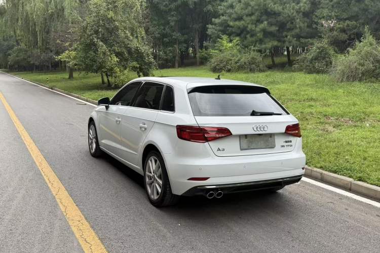 Used Audi A3 2020 Restyled Sportback 35 TFSI Entry-Level China VI Emission Standard Exterior 4