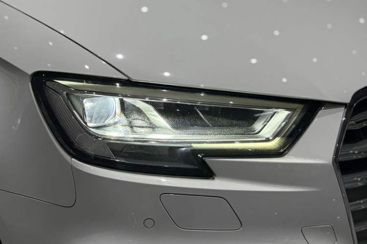 Used Audi A3 2020 Limousine 35 TFSI Fashion Edition China VI Emission Standard Exterior 4