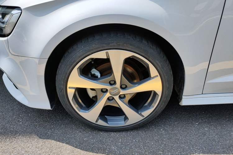 Used Audi A3 2020 Sportback 35 TFSI Fashion Edition China VI Emission Standard Exterior 4